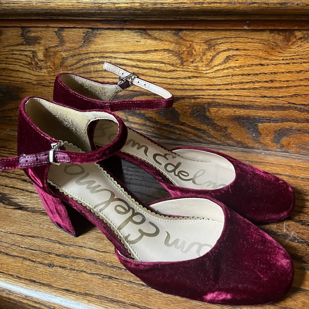 Sam Edelman Burgundy velvet block heel